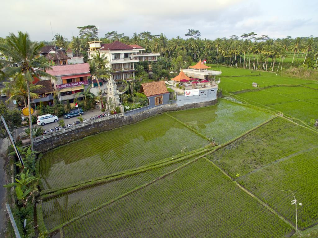 Ubud Kartini Hostel מראה חיצוני תמונה
